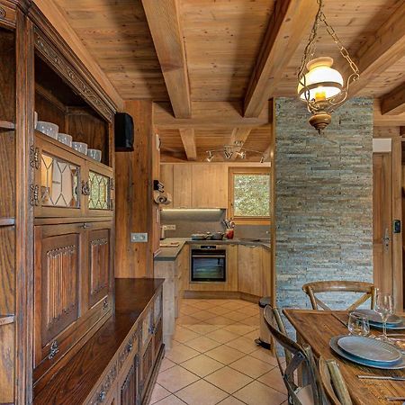 Chalet Blackbushe - Traditional Chalet - Alpes Travel - Sleeps 4-6 Ле-Уш Екстер'єр фото